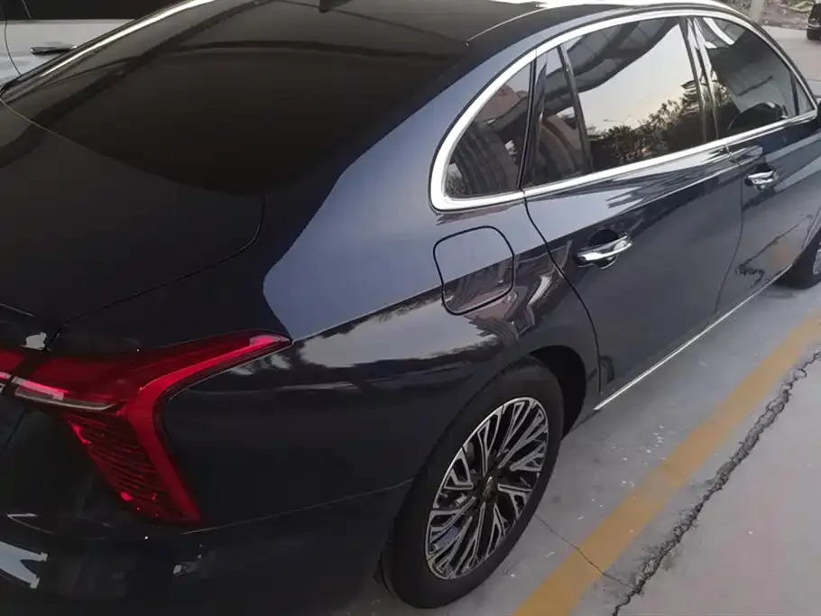 Hongqi H5 2024 из CN, фото 3