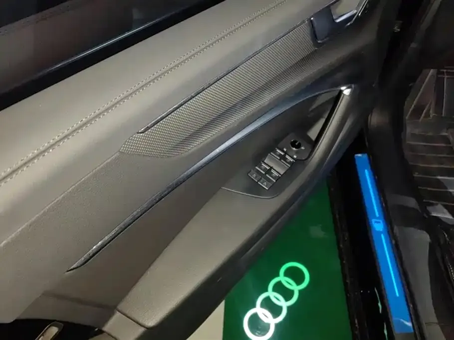 Audi A6L 2024 из CN, фото 7