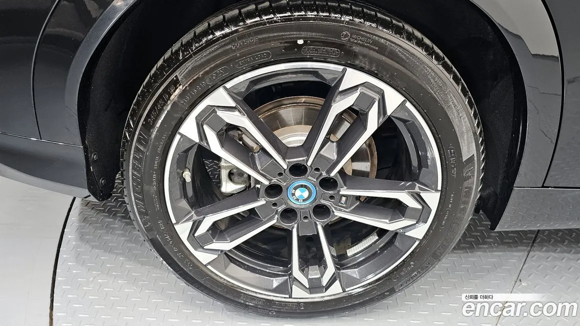 BMW iX2 2024 из KR, фото 5