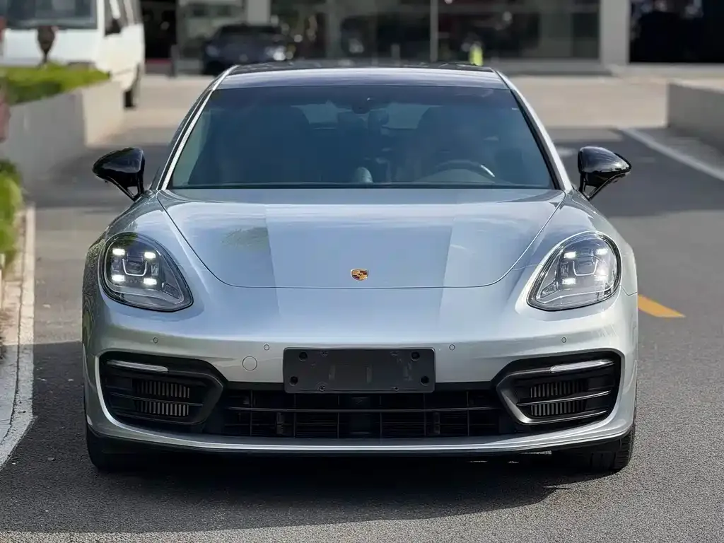 Porsche Panamera Hybrid 2023 из CN, фото 2