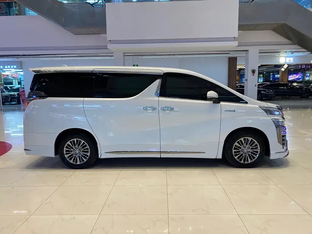 Toyota Vellfire 2021 из CN, фото 4