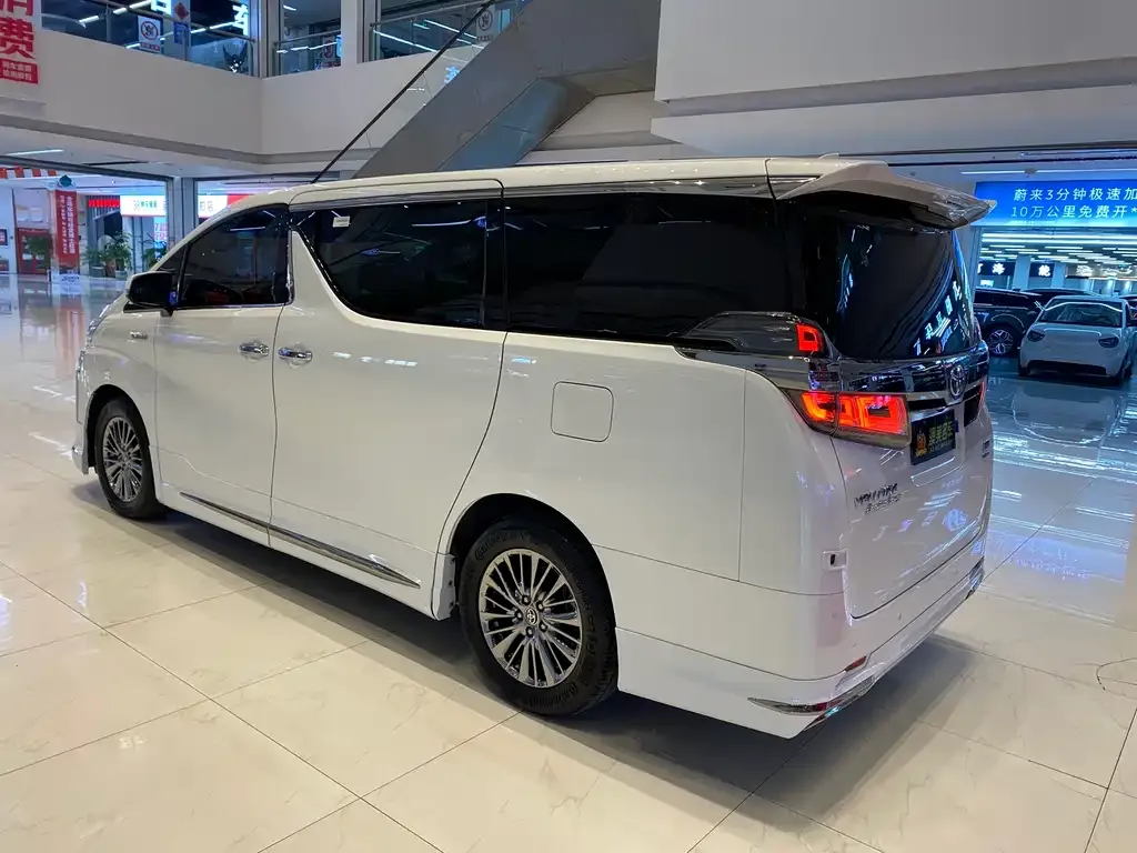 Toyota Vellfire 2021 из CN, фото 6