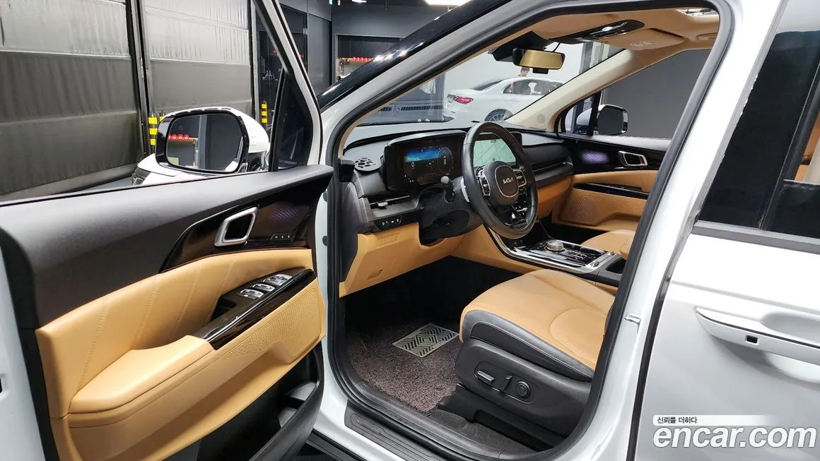 Kia Carnival — фото 10