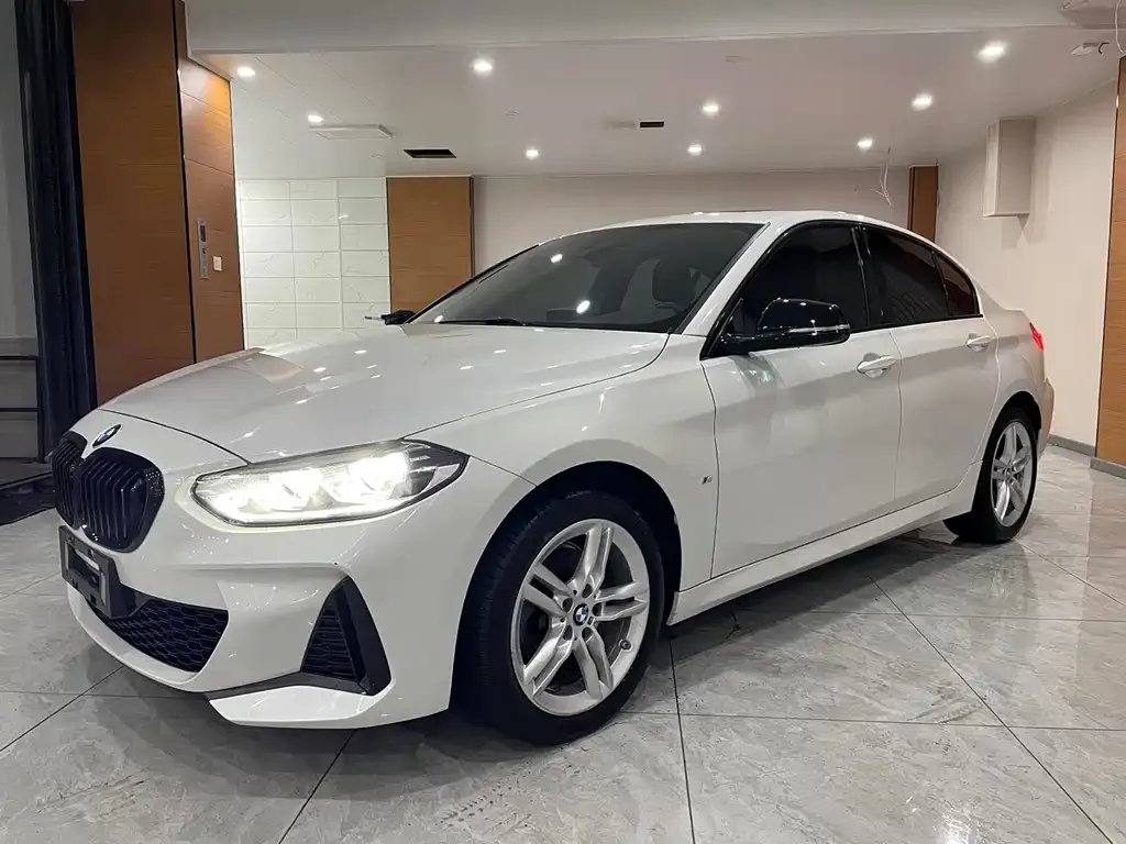 BMW 1 Series 2021 из CN, фото 4