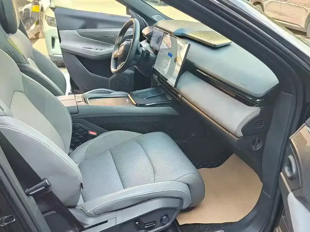 Lynk & Co 08 EM-P 2024 из CN, фото 9