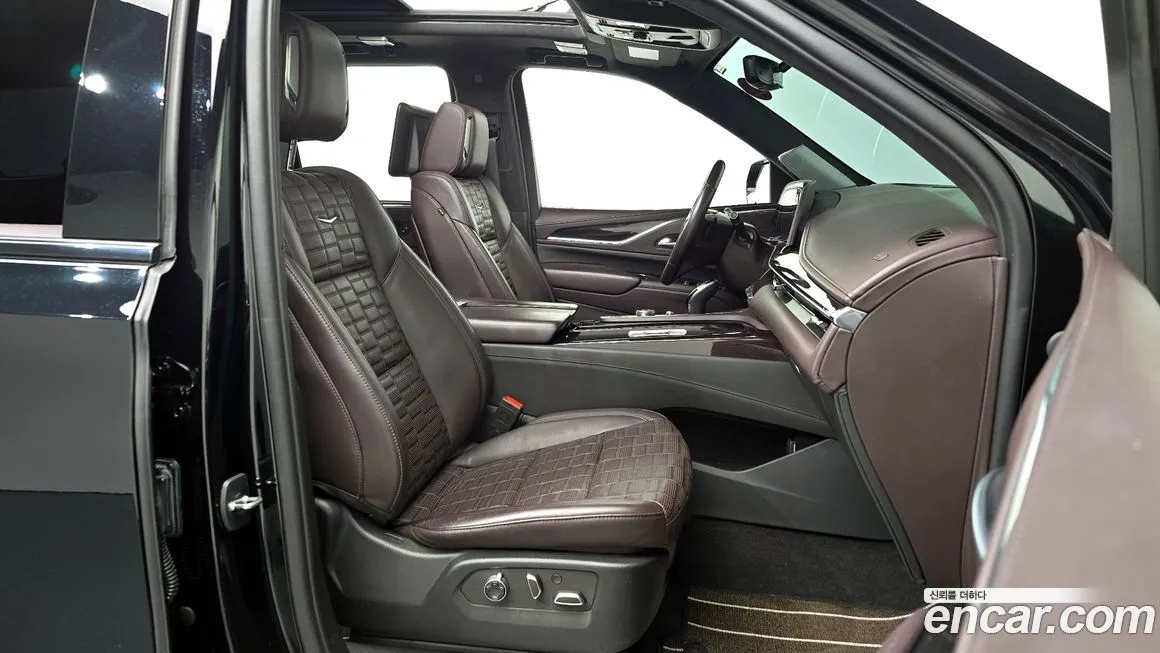 Cadillac Escalade 2023 из KR, фото 10