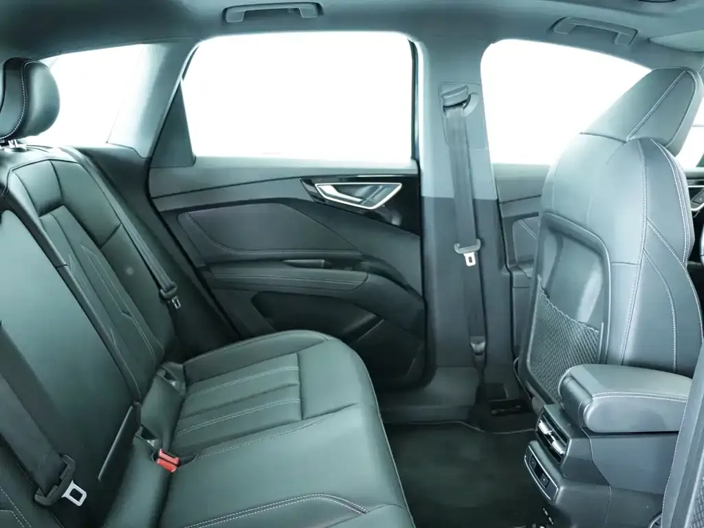 Audi Q4 e-tron 2023 из CN, фото 8