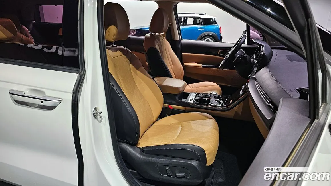 Kia Carnival — фото 10