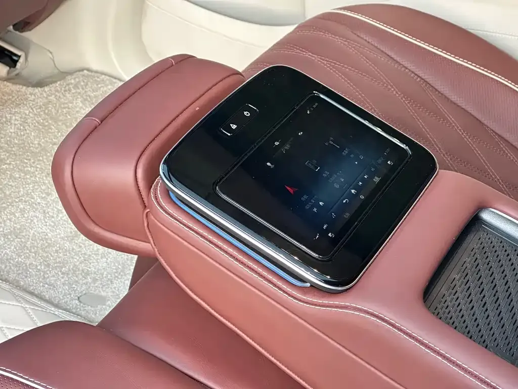 Mercedes-Benz GLS 2025 из CN, фото 10