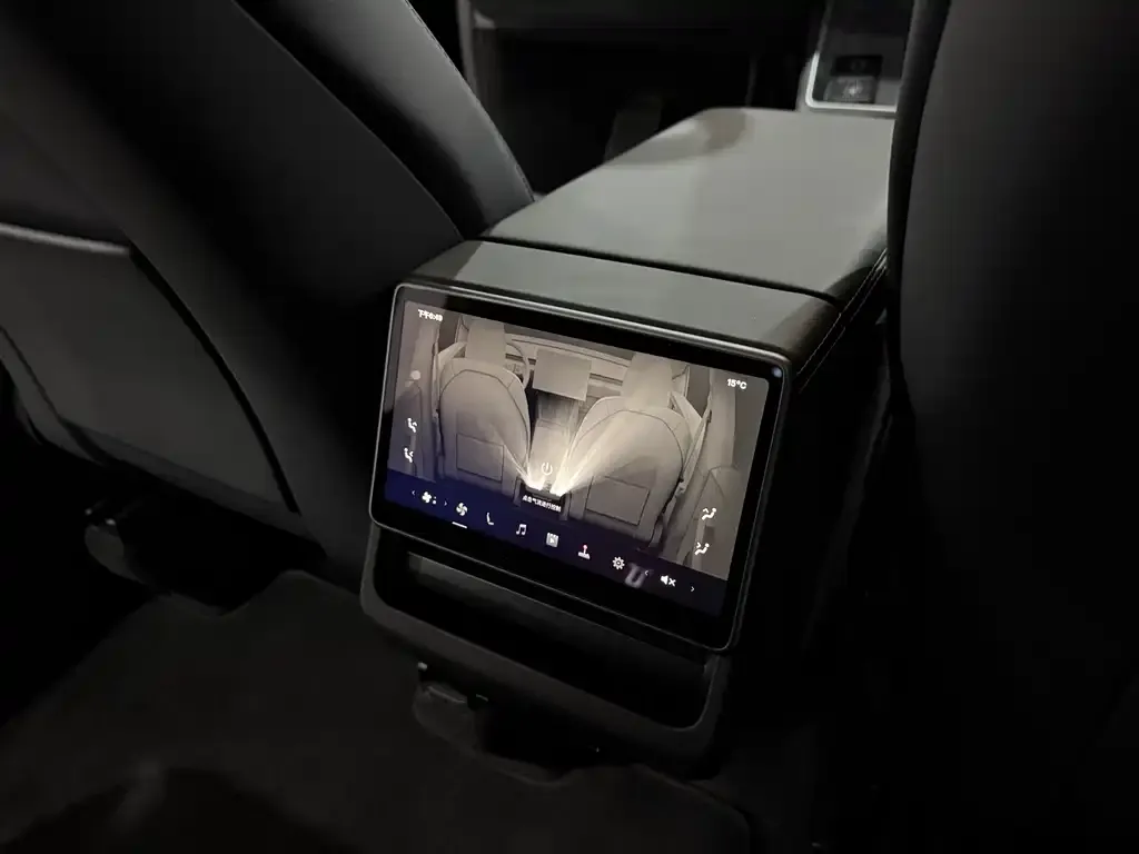 Tesla Model Y 2025 из CN, фото 7