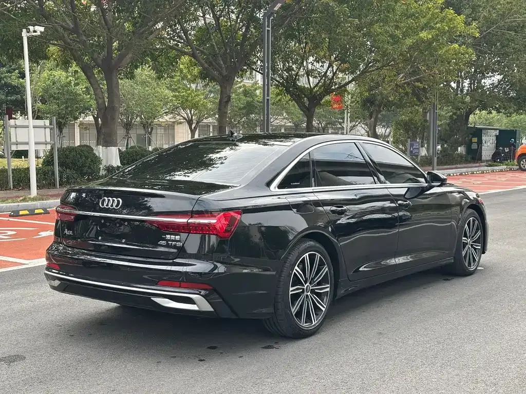 Audi A6L — фото 4