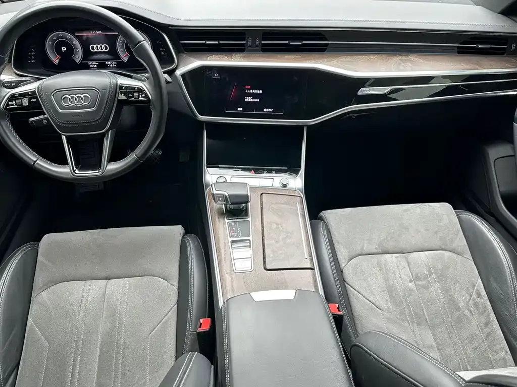 Audi A6L — фото 9