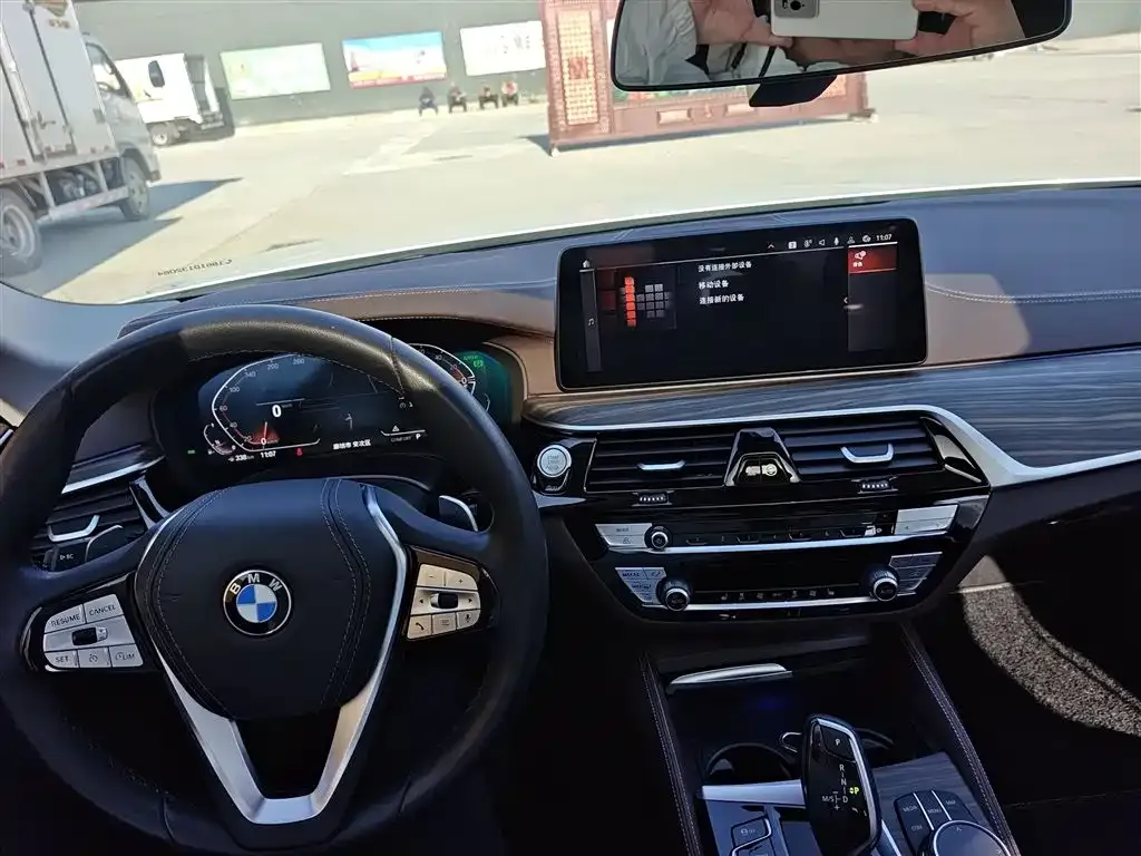 BMW 5 Series 2023 из CN, фото 10