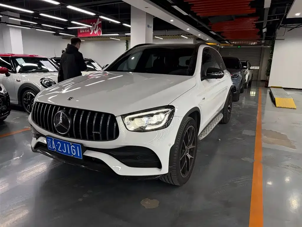 Mercedes-Benz GLC AMG — фото 1