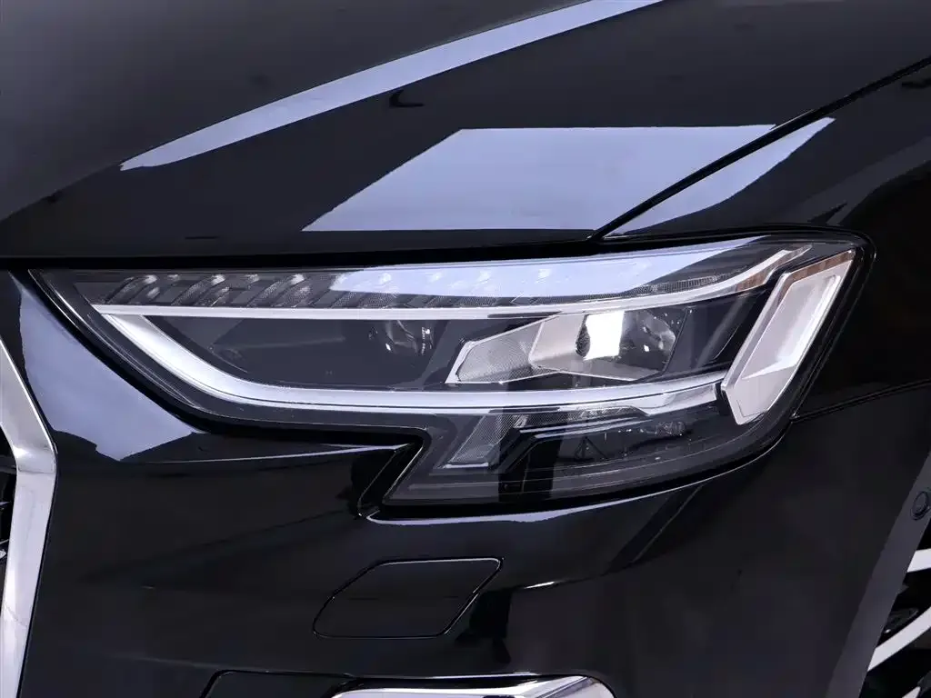 Audi A8 2023 из CN, фото 4