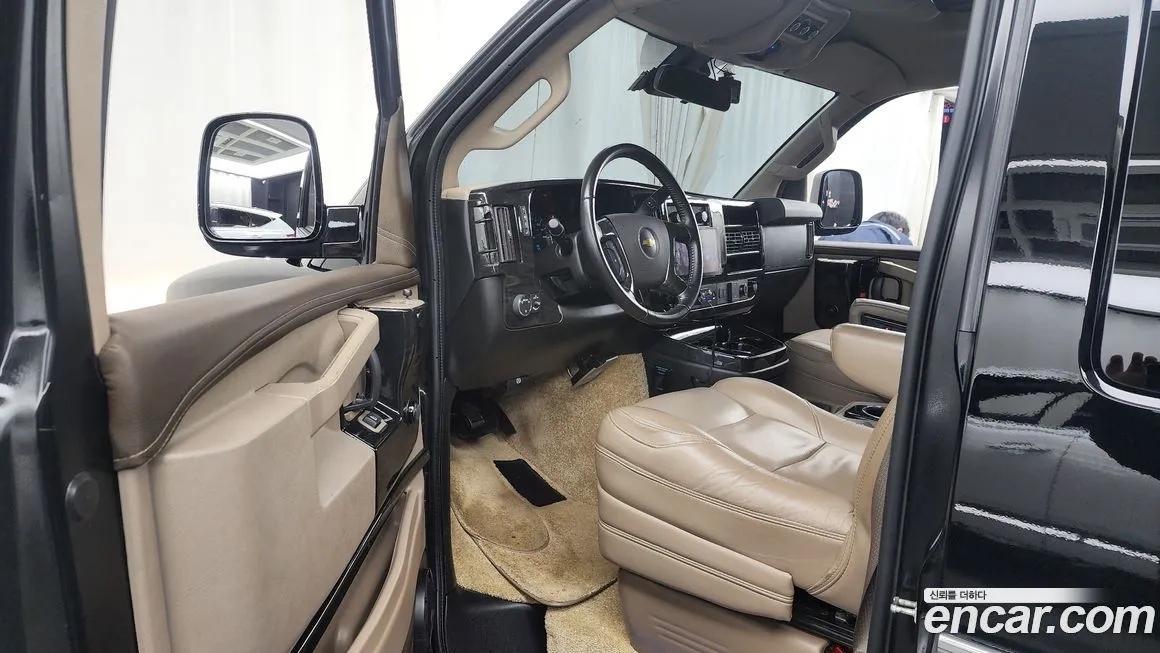 Chevrolet Express Van 2021 из KR, фото 10