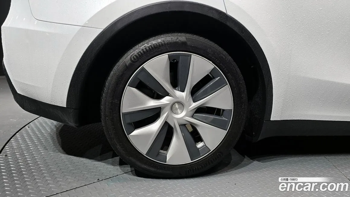 Tesla Model Y 2024 из KR, фото 5