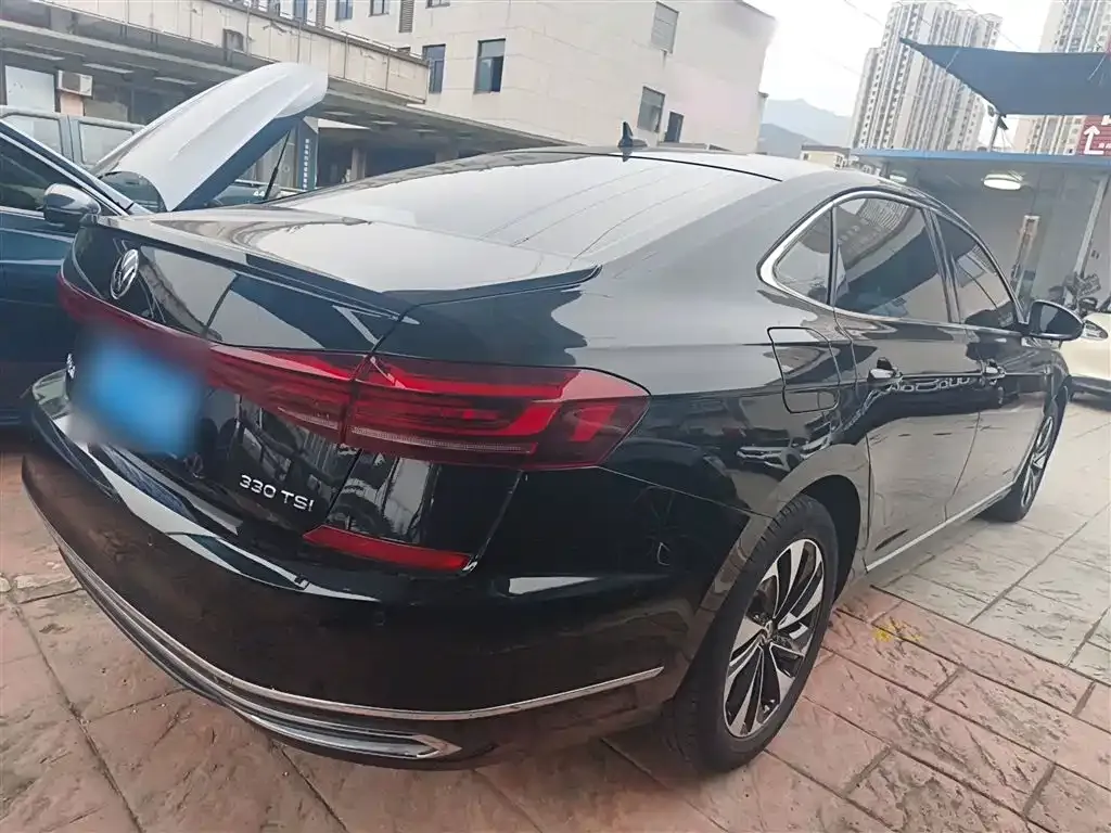 Volkswagen Passat — фото 7