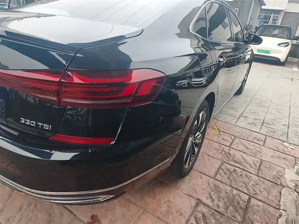 Volkswagen Passat — фото 8