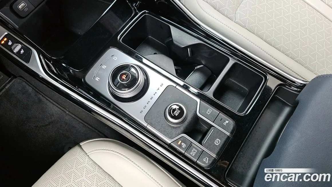 Kia Sorento — фото 9
