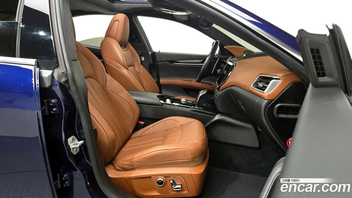 Maserati Ghibli — фото 10
