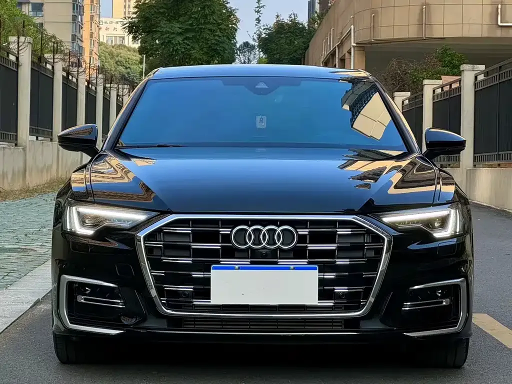Audi A6L 2023 из CN, фото 2