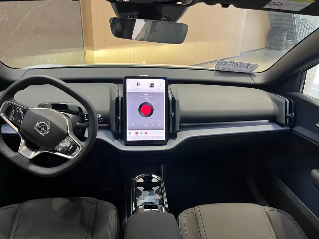 Volvo EX30 2025 из CN, фото 8