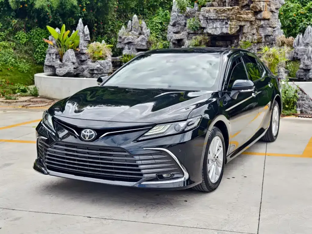 Toyota Camry 2023 из CN, фото 1