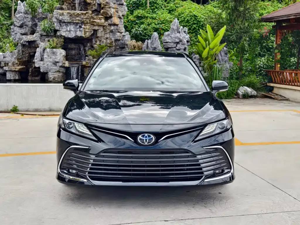 Toyota Camry 2023 из CN, фото 2