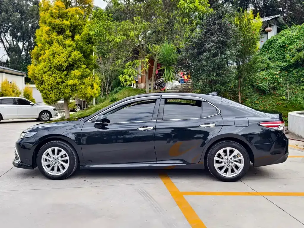 Toyota Camry 2023 из CN, фото 8