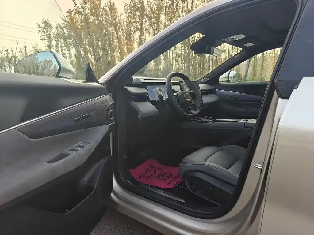 Lynk & Co 08 EM-P 2024 из CN, фото 4