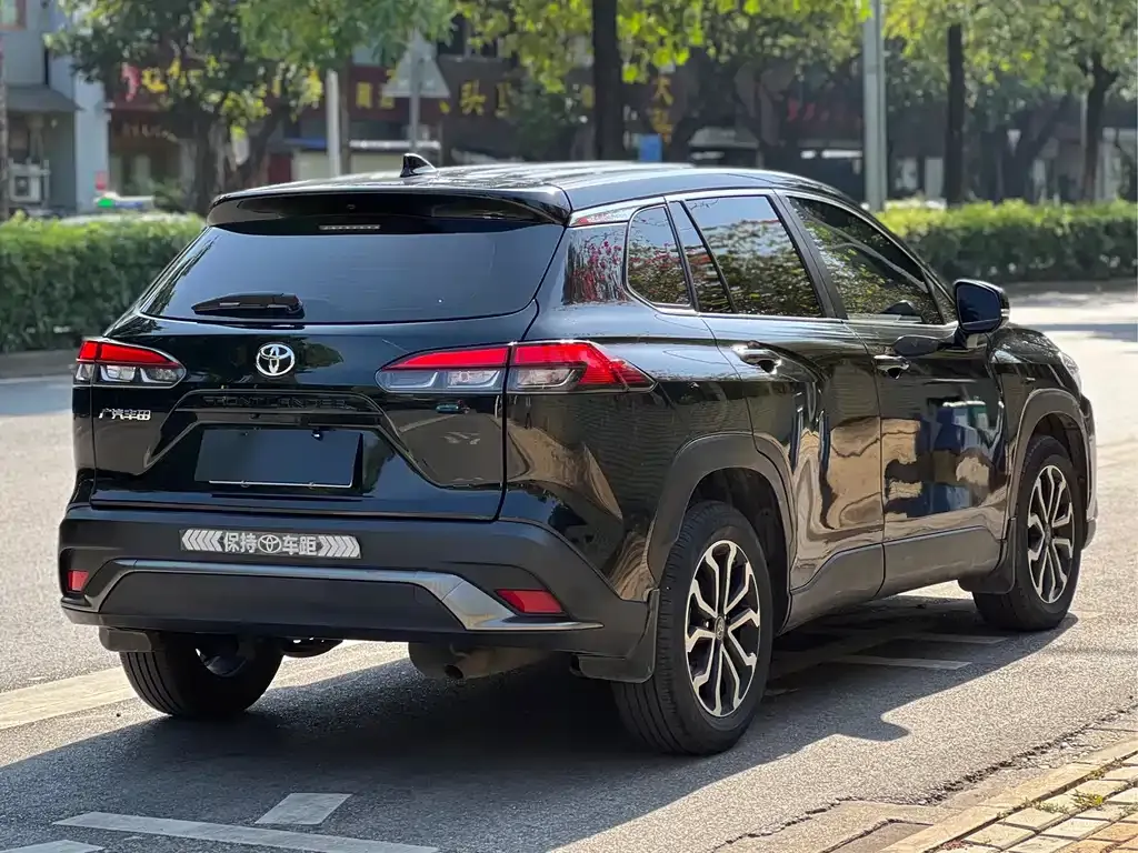 Toyota Frontlander 2023 из CN, фото 5