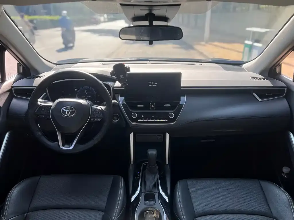 Toyota Frontlander 2023 из CN, фото 8
