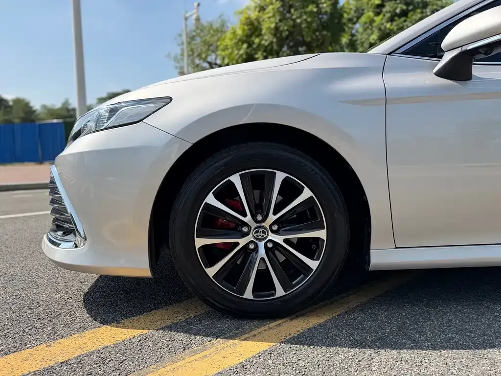Toyota Camry 2023 из CN, фото 10