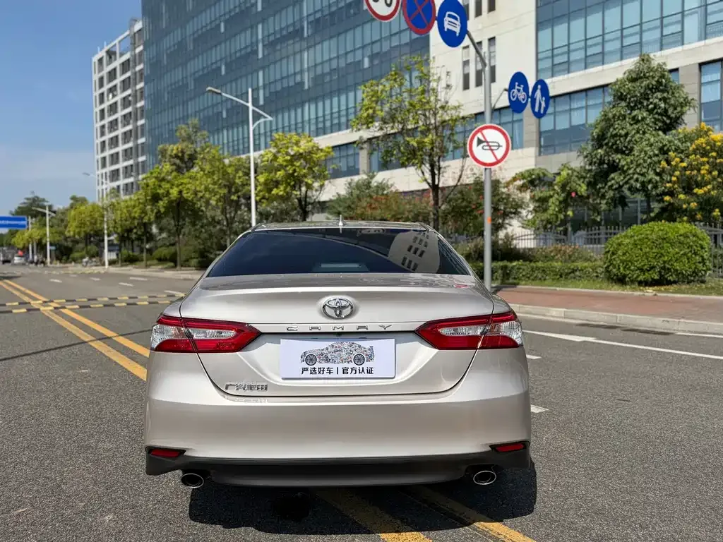 Toyota Camry 2023 из CN, фото 5