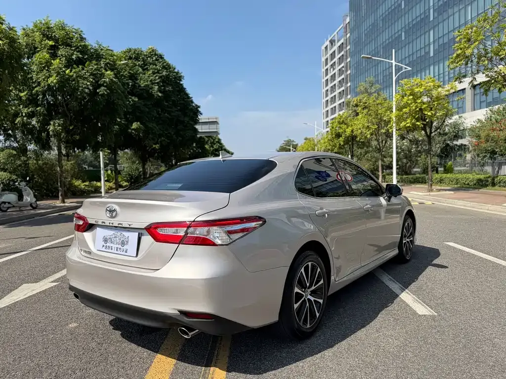 Toyota Camry 2023 из CN, фото 6