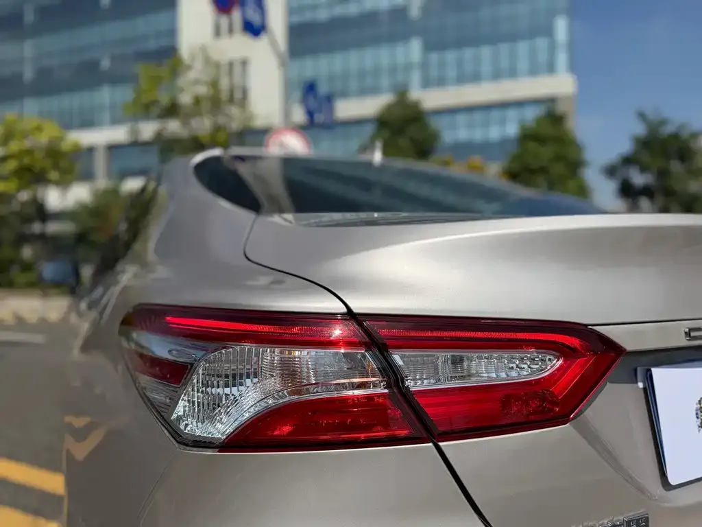 Toyota Camry 2023 из CN, фото 9