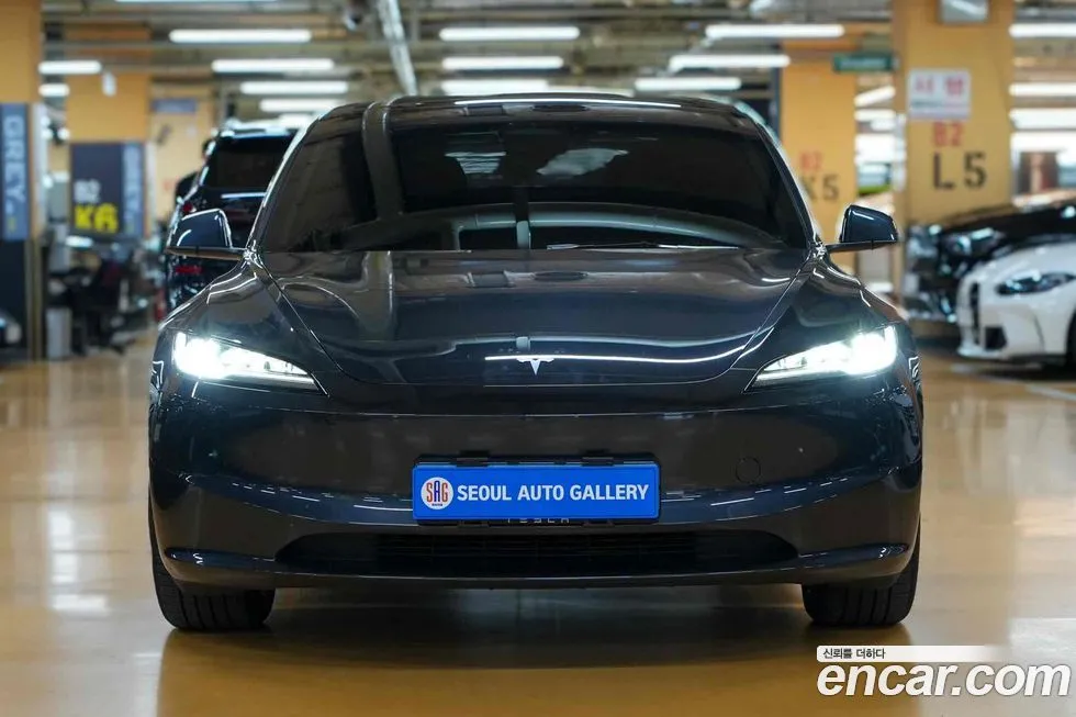 Tesla Model 3 — фото 3