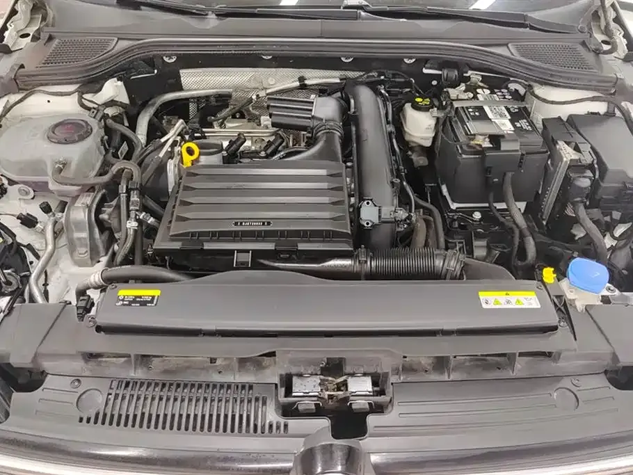 Volkswagen Golf 2022 из CN, фото 10