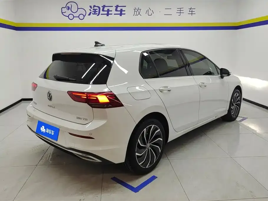 Volkswagen Golf 2022 из CN, фото 3