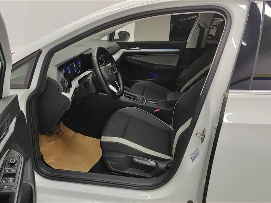 Volkswagen Golf 2022 из CN, фото 9