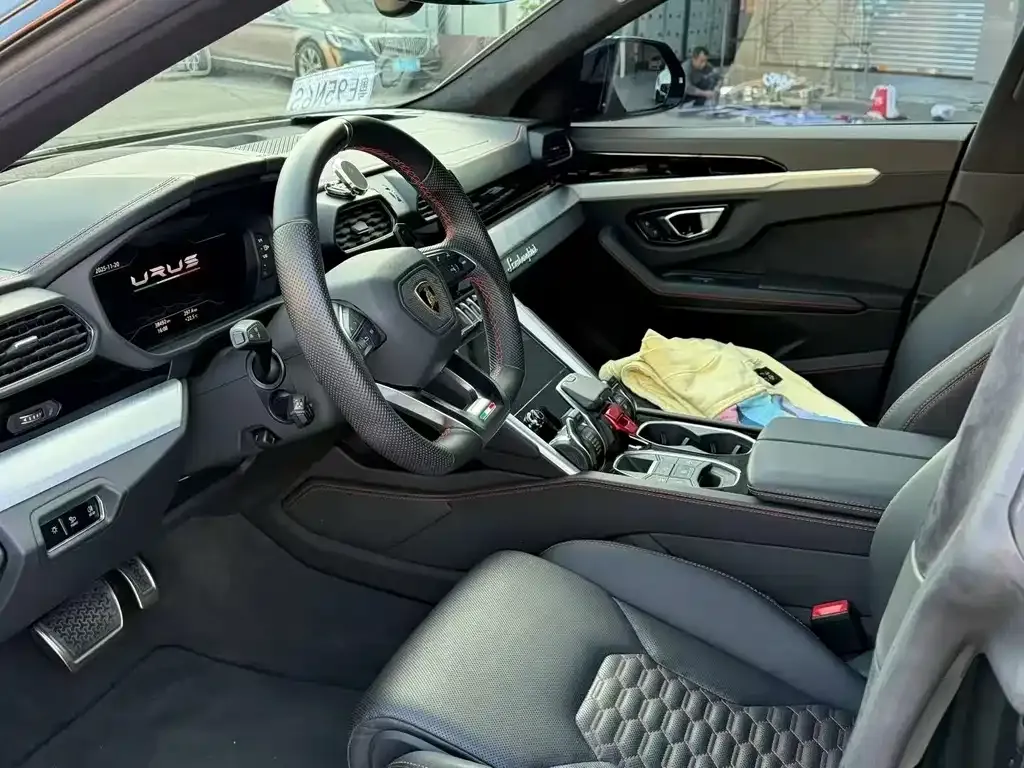 Lamborghini Urus — фото 4