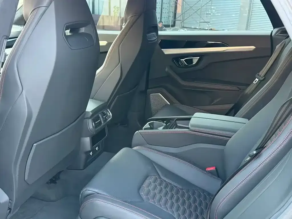 Lamborghini Urus — фото 5