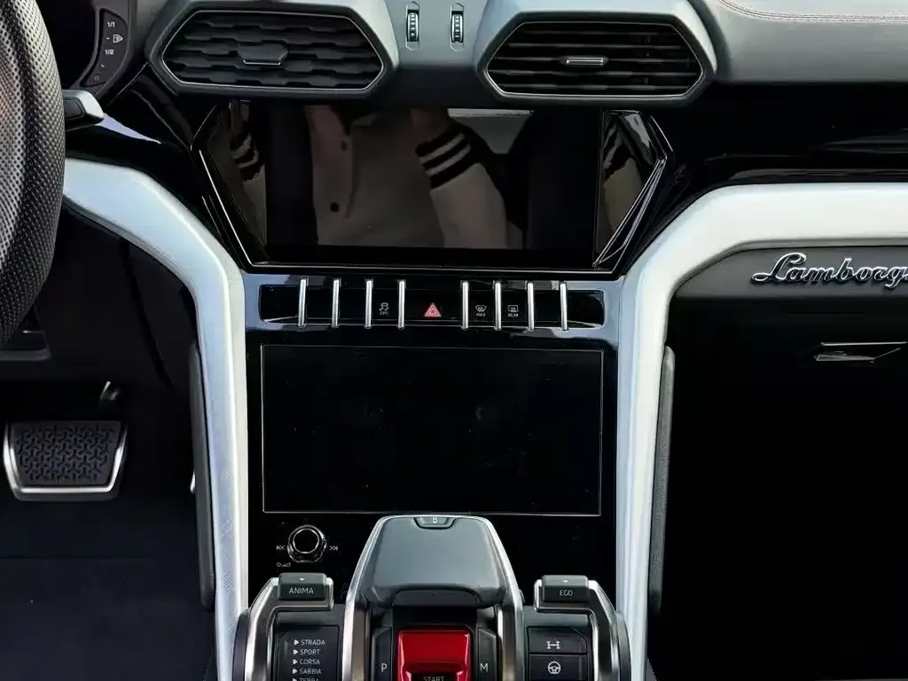 Lamborghini Urus — фото 6