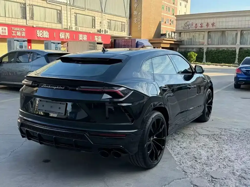 Lamborghini Urus — фото 7