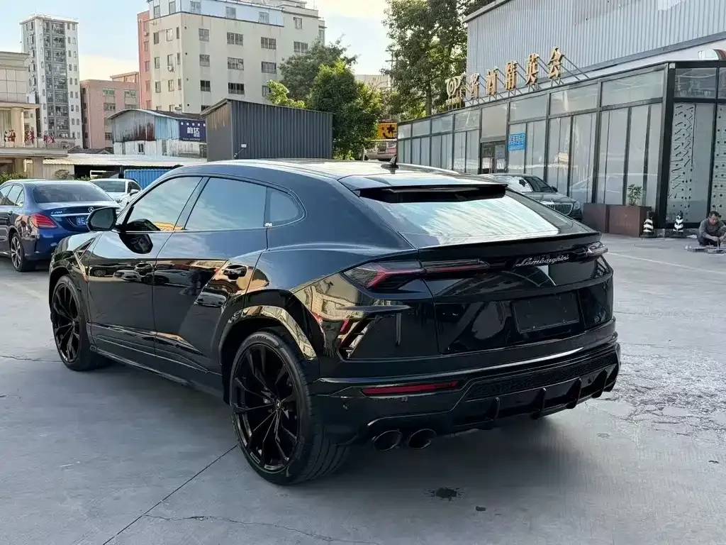 Lamborghini Urus — фото 9