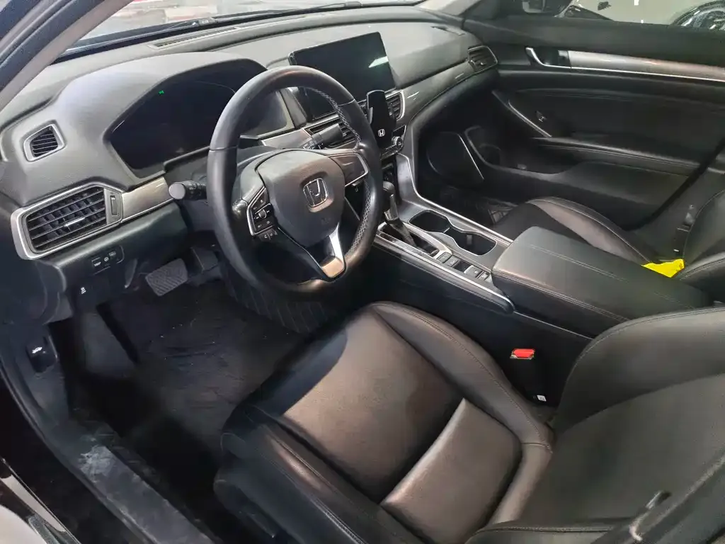 Honda Accord — фото 4