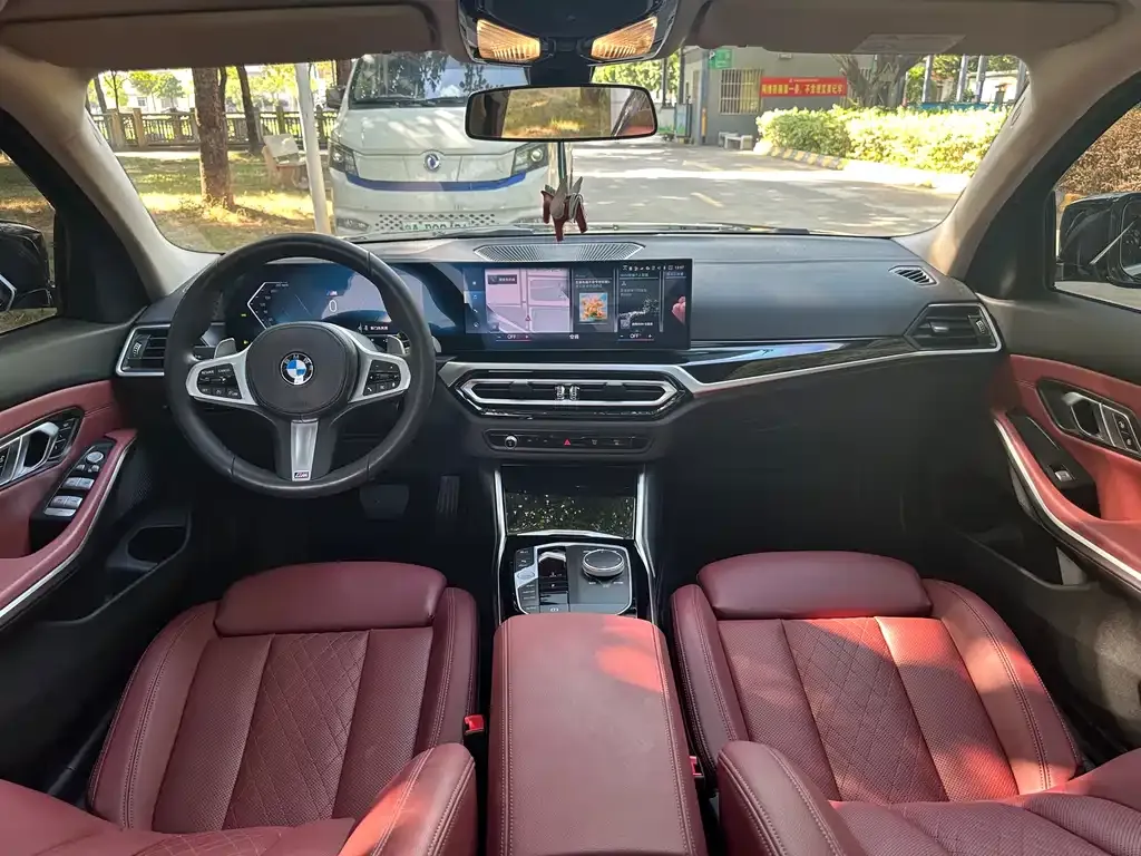 BMW 3 Series 2023 из CN, фото 10