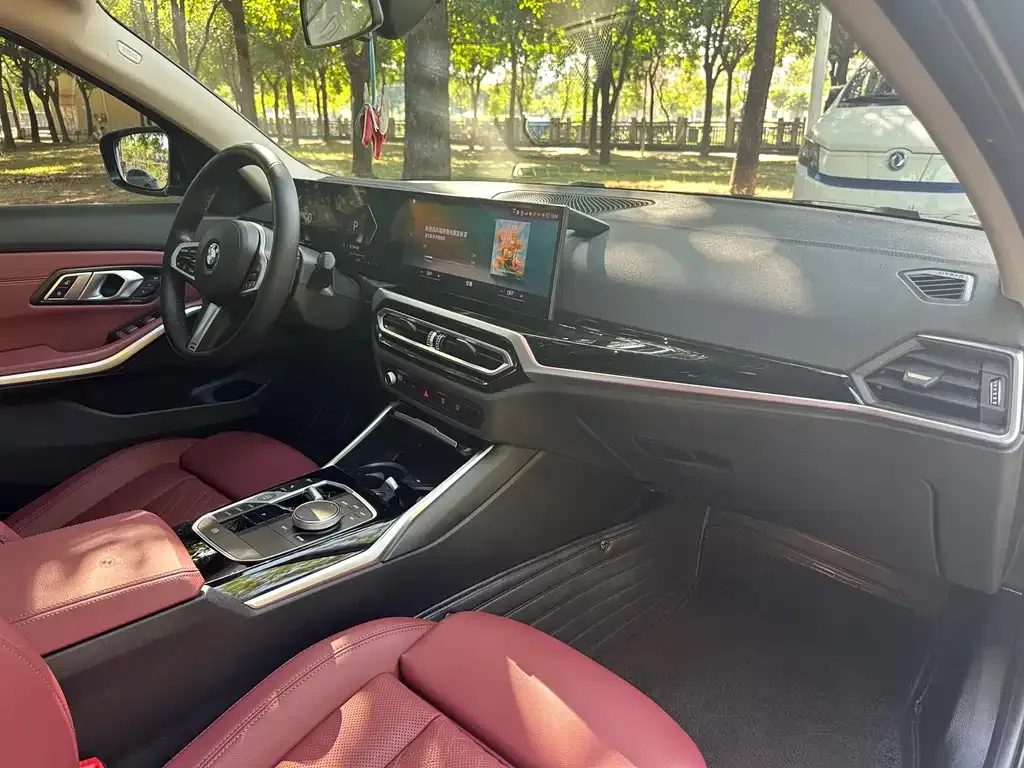 BMW 3 Series 2023 из CN, фото 7