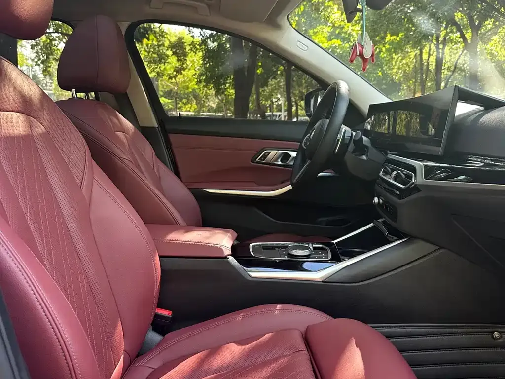 BMW 3 Series 2023 из CN, фото 8